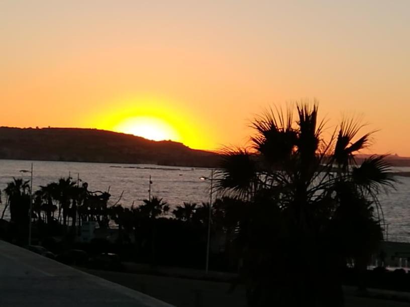 Sunshine Holiday Apartment 8 With Spectacular Seaviews セント・ポールズ・ベイ エクステリア 写真